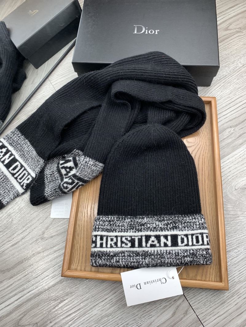 Christian Dior Caps Scarfs